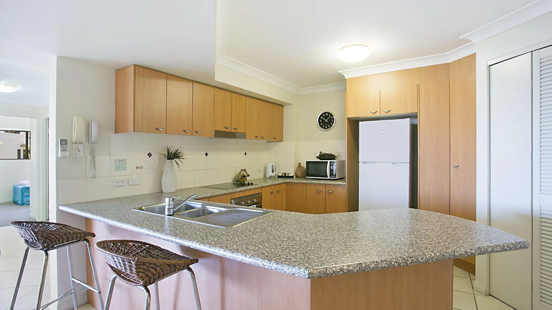 ****  Sandcastles On The Broadwater Aparthotel Gold Coast Australia